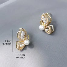 Load image into Gallery viewer, ტრენდული გულის ფორმის საყურეები 18K GOLD JJ02
